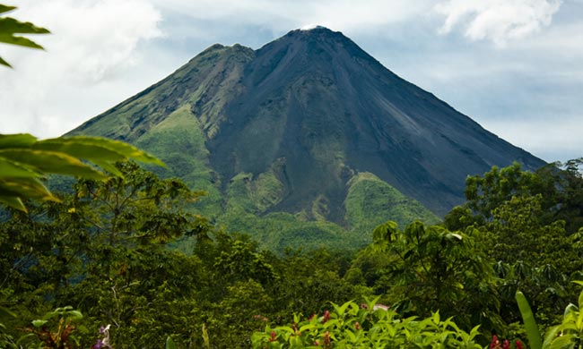 Arenal Volcano Hotels - Volcano Lodge & Springs in La Fortuna